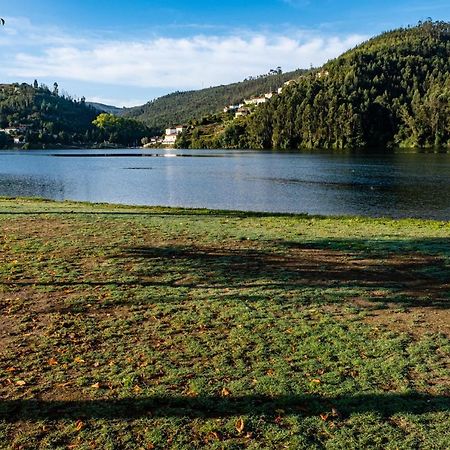 Creaconfort - Casa Do Rio Rio Mau  Екстериор снимка